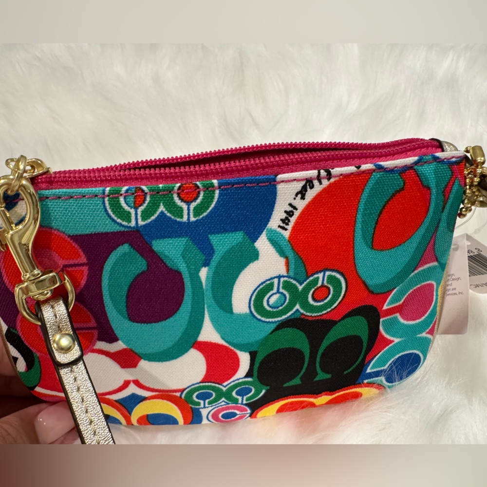 Coach Poppy C Print Wristlet F48151 - Picture 5 of 7